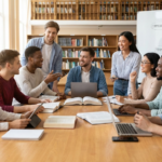 صورة توضيحية لـ الدليل الأكاديمي الشامل: تطوير المهارات الناعمة للتميز المهني والشخصي